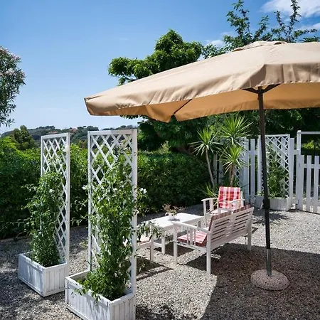 Tatil Evi Alloggi Del Mirto A Morcone - Goelba *